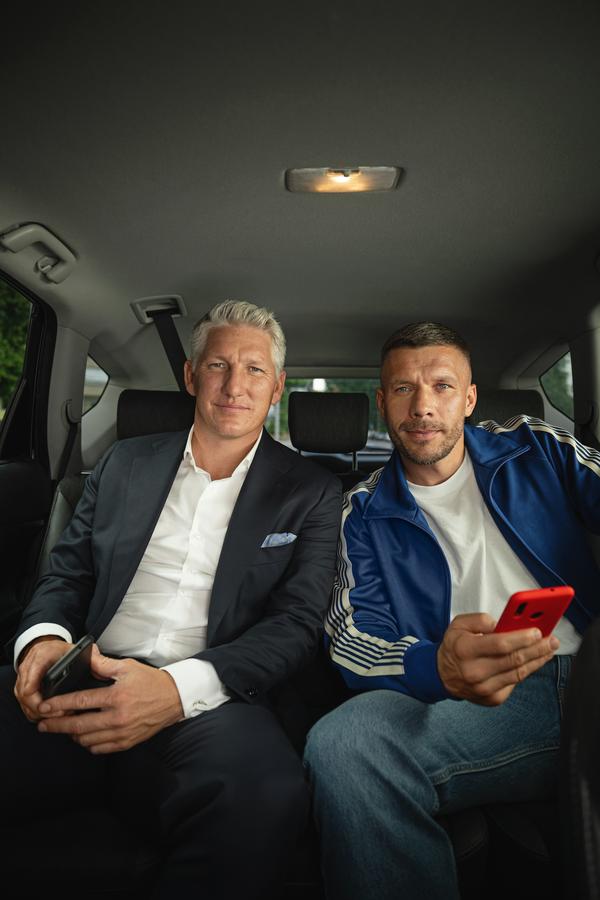 Die Podolski-Schweinsteiger-Kampagne von Paypal