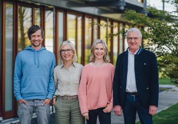 v.l.n.r.: Sohn Jan Weischer, Gabriele Weischer, Tochter Anna Weber, Wilhelm Weischer, Geschäftsführung, Baby-One Online GmbH.