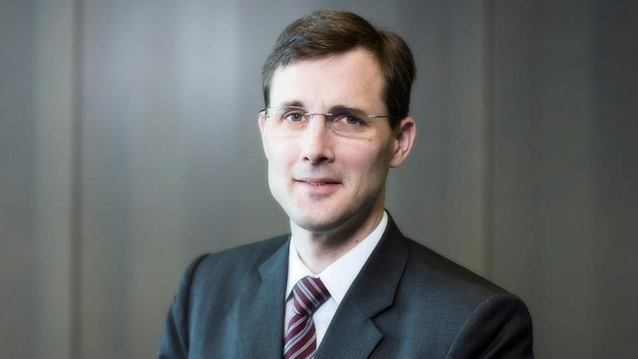 Tobias Meyer verantwortet die neu fusionierte Post&#38;Paket-Sparte bei der Deutschen Post (Bild: DHL)
