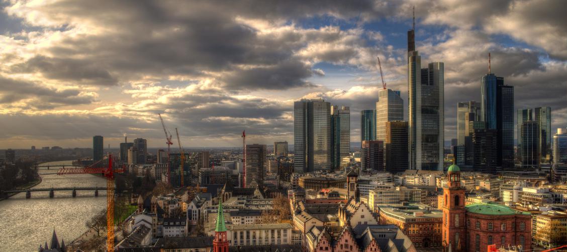 Skyline der deutschen Bankenhauptstadt Frankfurt (Bild: Mikka Luster)