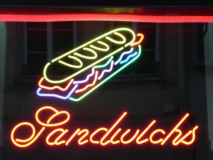Im Buch "The Sandwich Connection" wird gezeigt, wie man ein Netzwerk richtig aufbaut